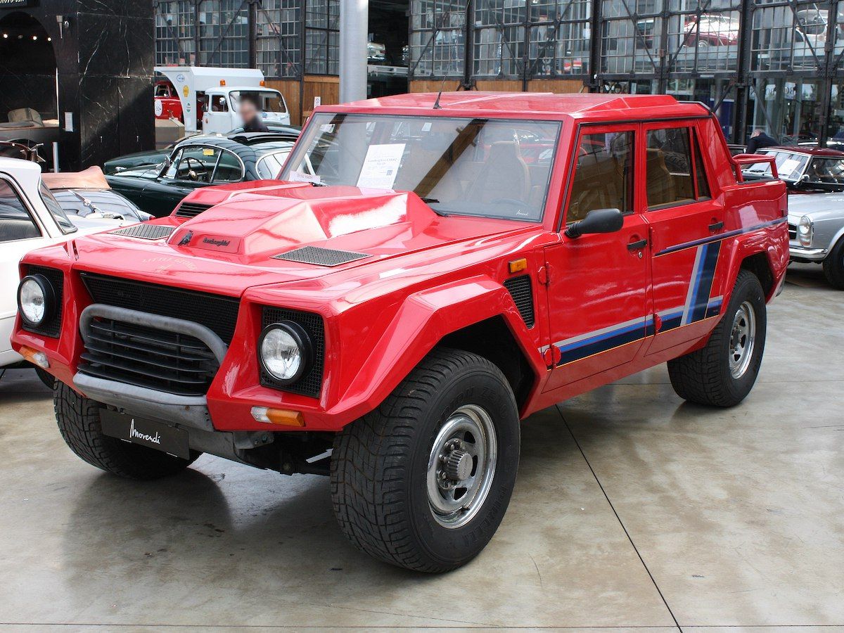 2560px-Lamborghini_LM002_Gen1_Type129_1986-1993_1988_frontleft_2013-03-17_U__a866d8859c