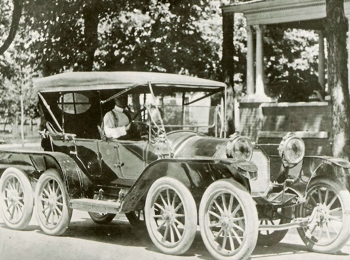 8-wheels-wikipedia__7bffc84c22