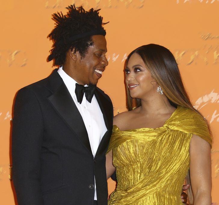 2576cc5a348bb8c0922c633352