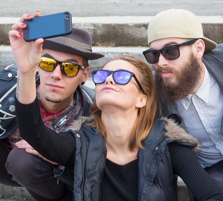 6102825f598f8e464bcc0a21f4