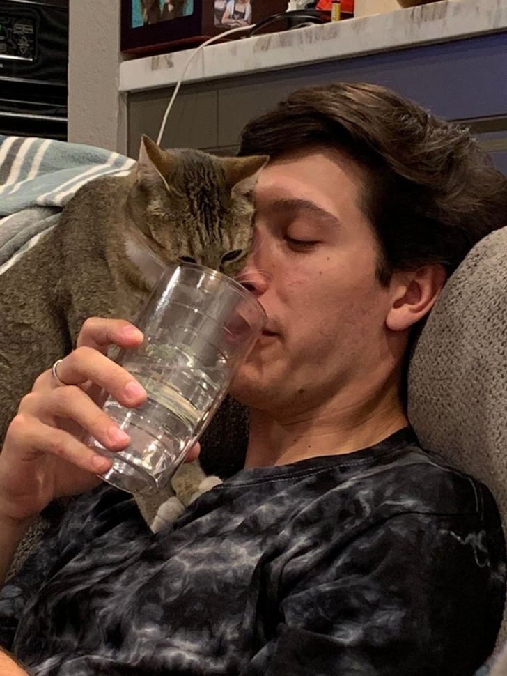 63fbf1538e8e27bcb41eb03e94