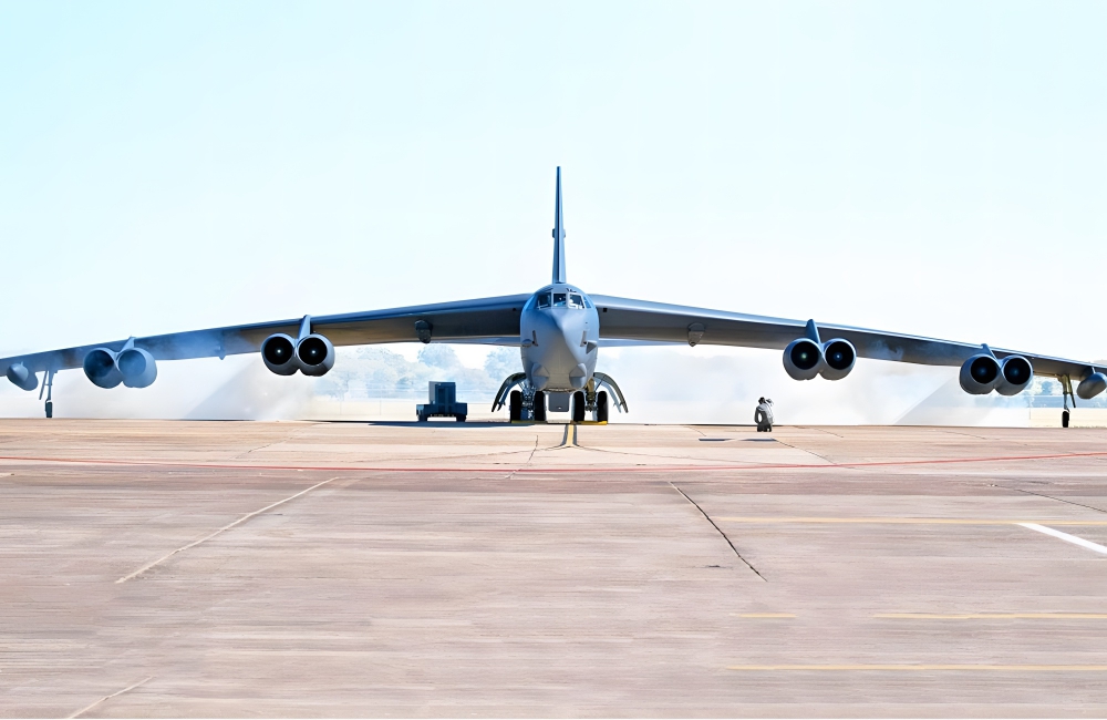 Article-Image-MilitaryPlanes-B-52-Stratofortress-1