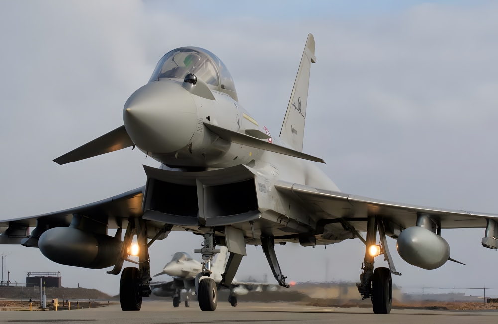 Article-Image-MilitaryPlanes-Eurofighter-Typhoon-2 Article-Image-MilitaryPlanes-Eurofighter-Typhoon-2