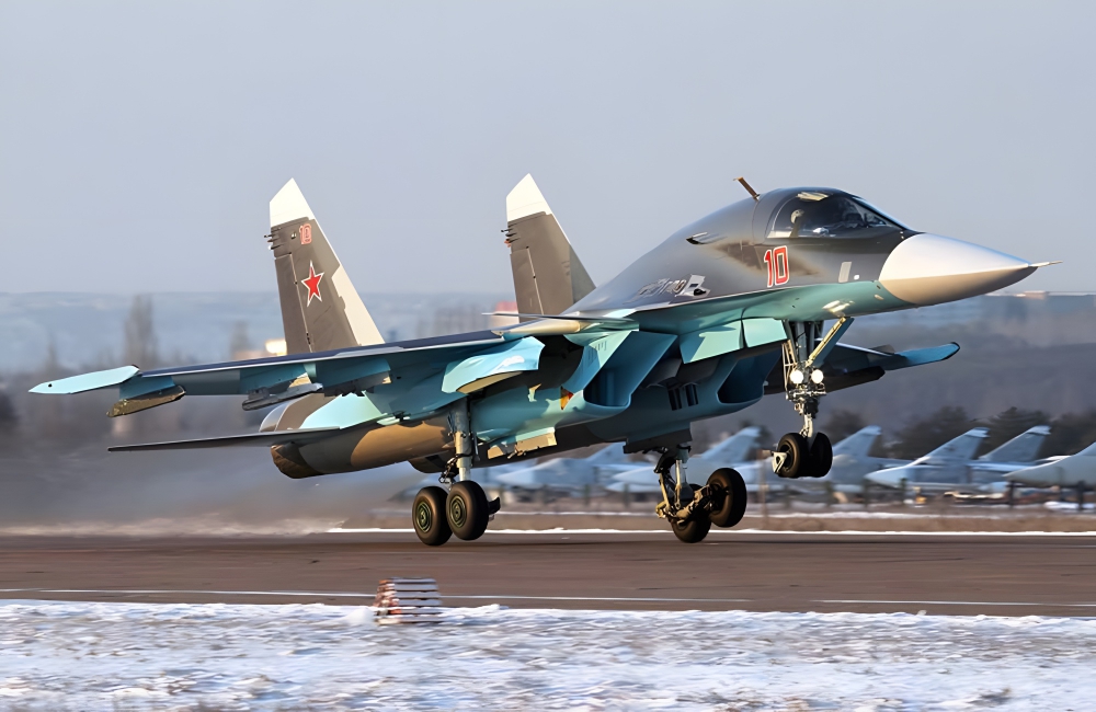 Article-Image-The-Biggest-Most-Expensive-Military-Planes-to-Ever-Take-to-the-Sky-Su-34-1
