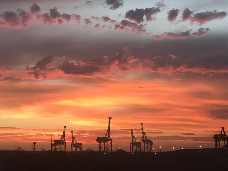 image-kgAkhJ2RdoSn7he5